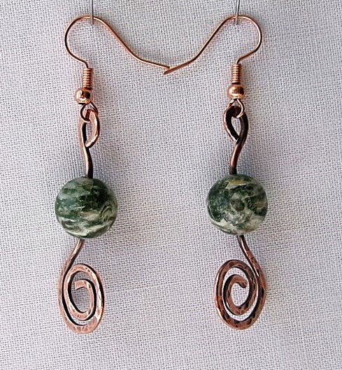 Tree agate bead copper wire earrings with hammered spiral